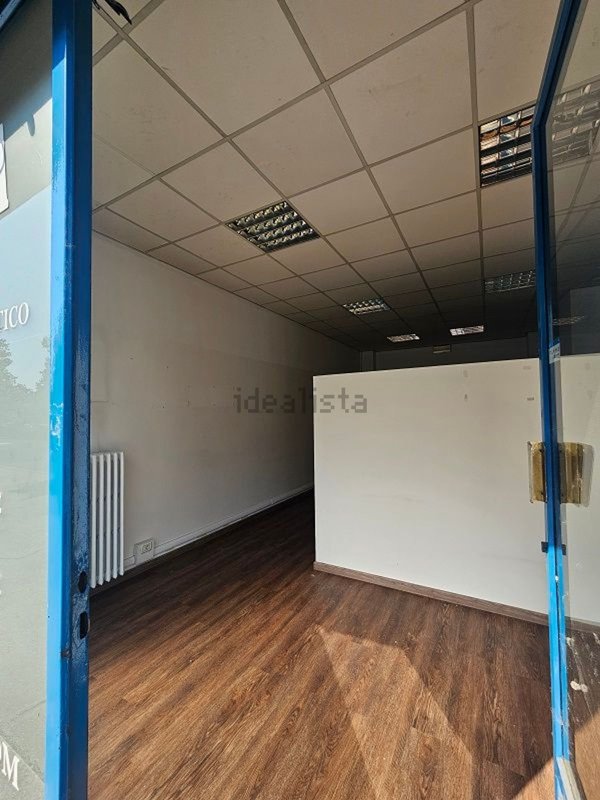 negozio in vendita a Moncalieri in zona Borgo San Pietro