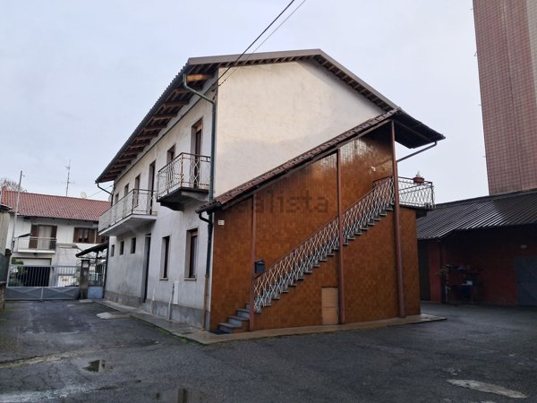 casa indipendente in vendita a Moncalieri