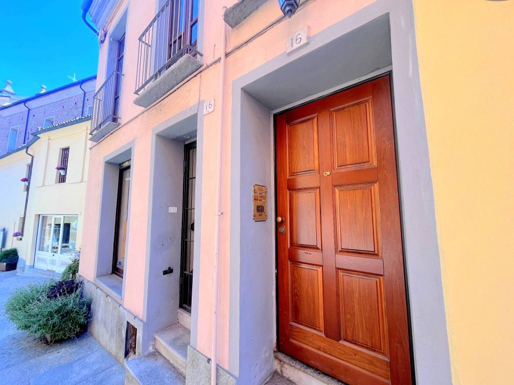 intera palazzina in vendita a Moncalieri