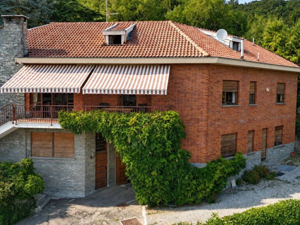 casa indipendente in vendita a Moncalieri in zona Revigliasco