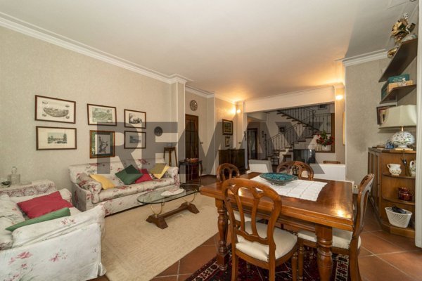 casa indipendente in vendita a Moncalieri in zona Revigliasco