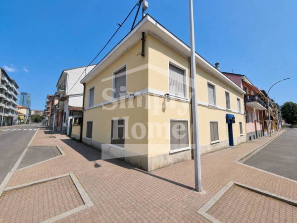 casa indipendente in vendita a Moncalieri in zona Borgo San Pietro