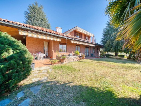 casa indipendente in vendita a Moncalieri in zona Boccia d'Oro