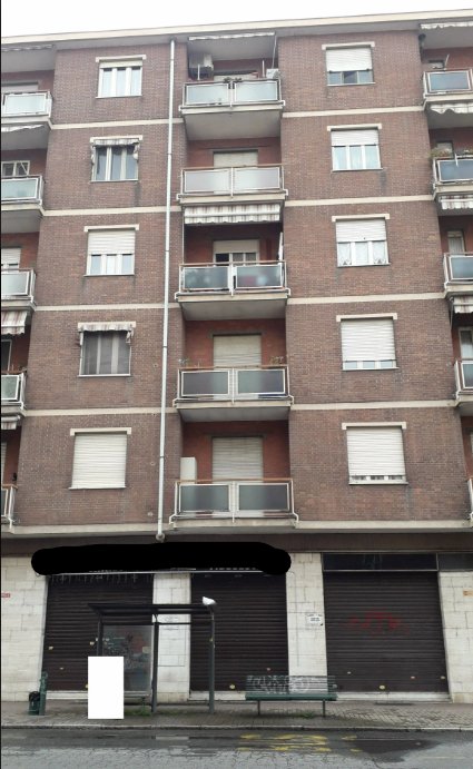 negozio in vendita a Moncalieri in zona Borgo San Pietro