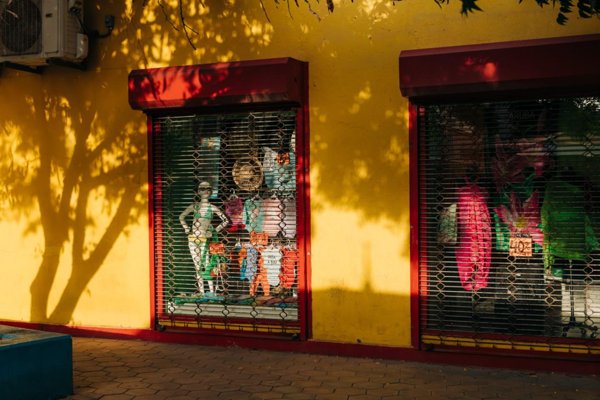 negozio in vendita a Moncalieri in zona Borgo San Pietro