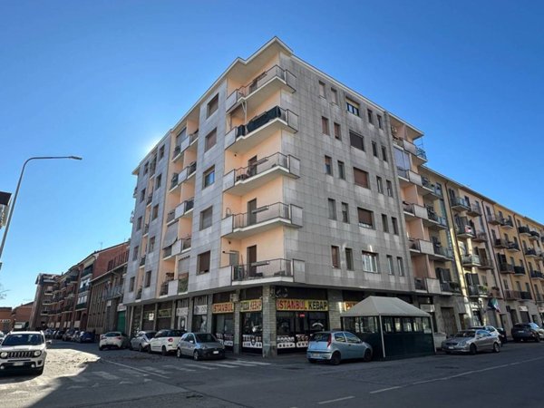 appartamento in vendita a Moncalieri in zona Borgo San Pietro