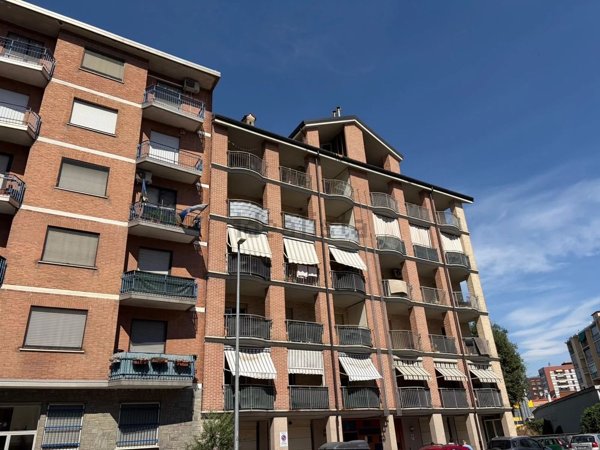 appartamento in vendita a Moncalieri in zona Borgo San Pietro