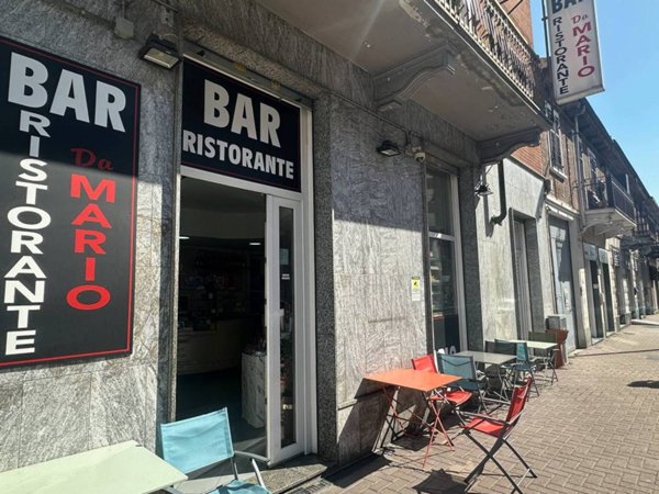 negozio in vendita a Moncalieri in zona Borgo San Pietro