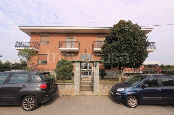 appartamento in vendita a Moncalieri in zona Carpice