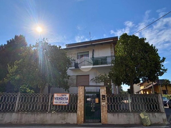 casa indipendente in vendita a Moncalieri in zona Tetti Piatti