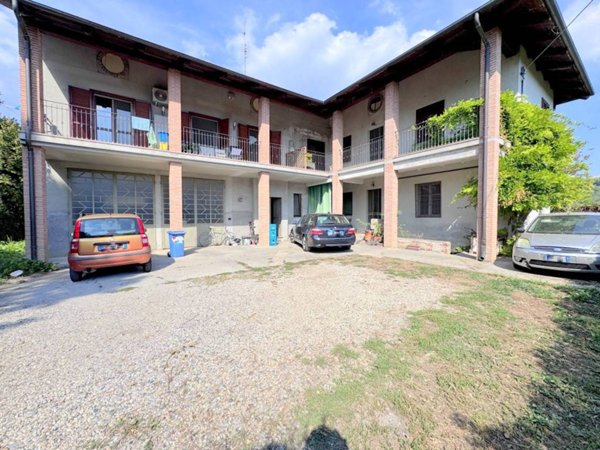 casa indipendente in vendita a Moncalieri in zona Borgo San Pietro