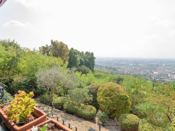 casa indipendente in vendita a Moncalieri