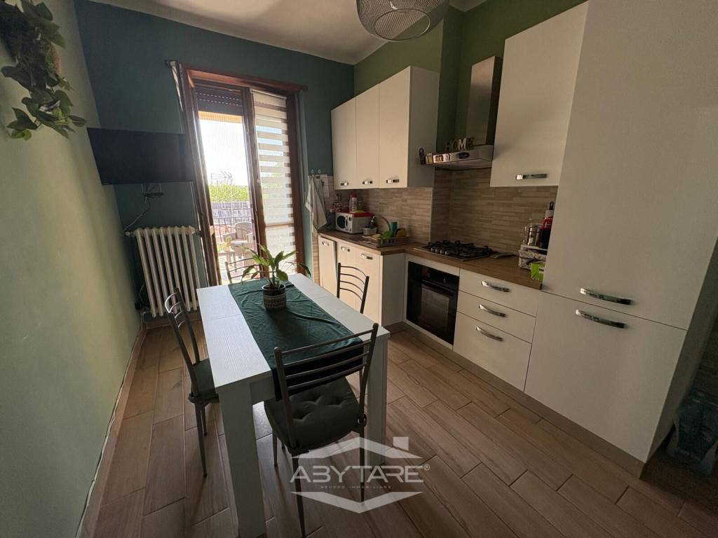 appartamento in vendita a Moncalieri in zona Borgo San Pietro