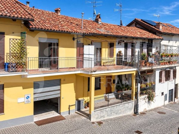 casa indipendente in vendita a Moncalieri in zona Revigliasco