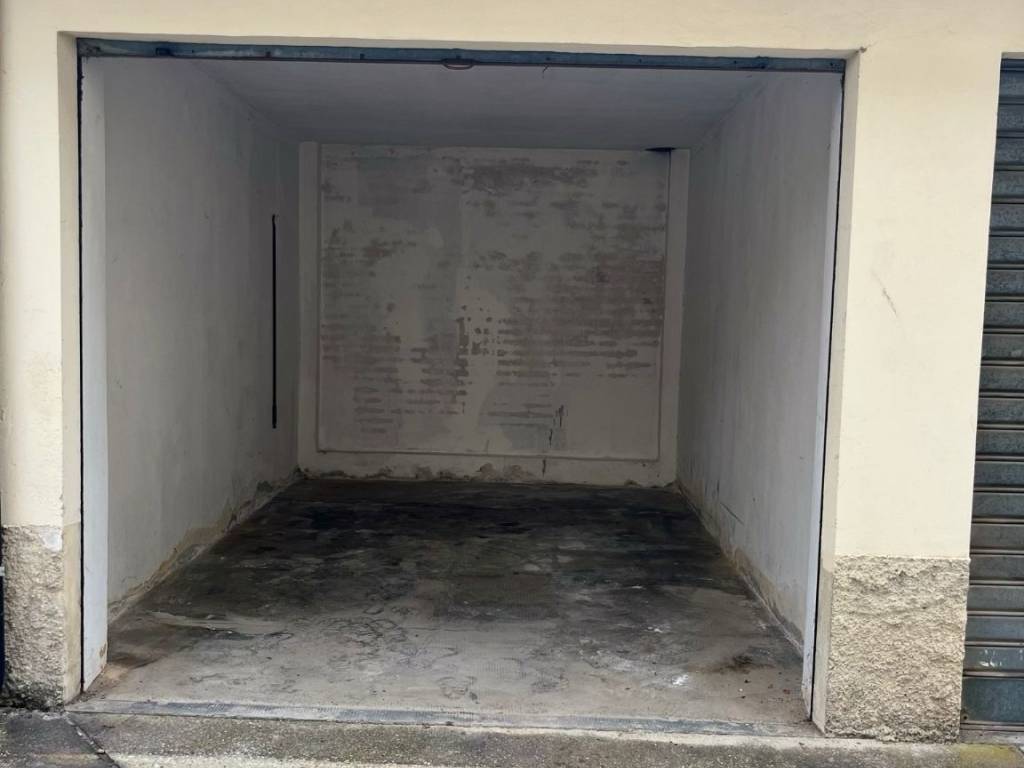 box auto in vendita a Moncalieri in zona Testona