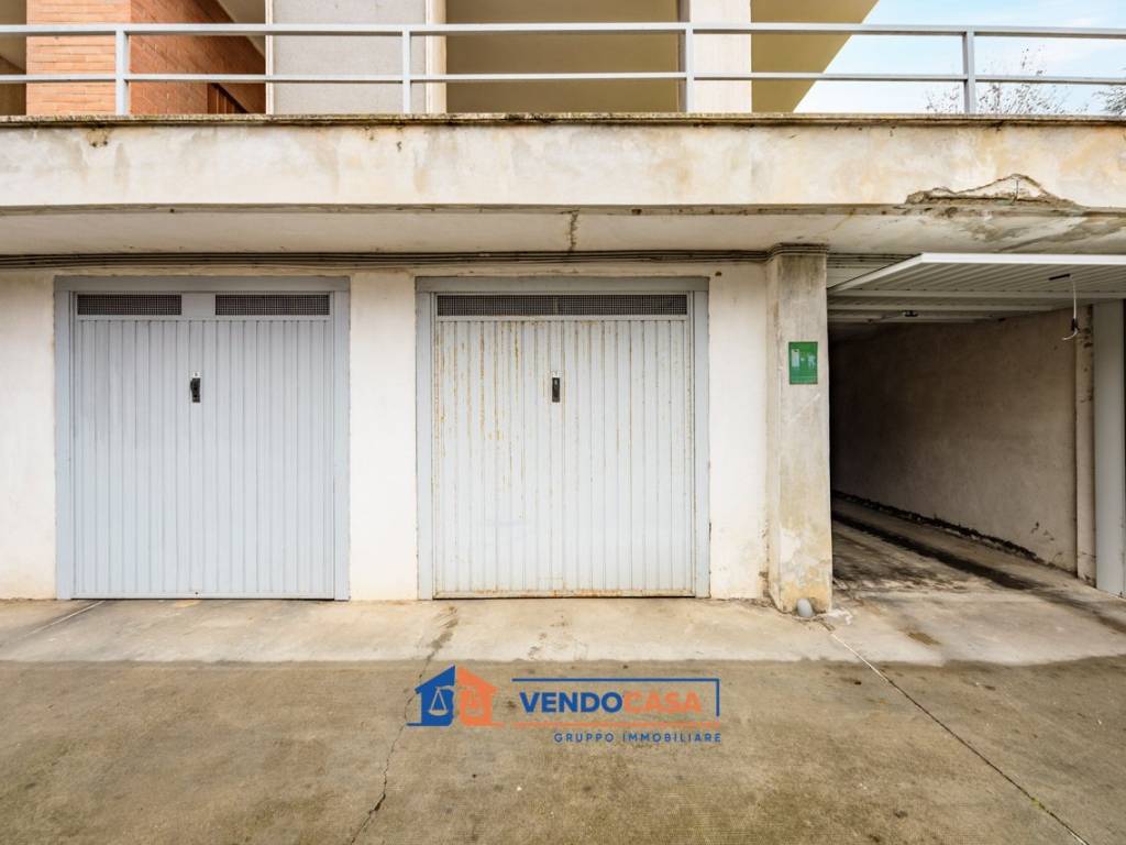 box auto in vendita a Moncalieri in zona Boccia d'Oro