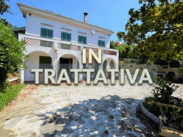 casa indipendente in vendita a Moncalieri in zona Revigliasco