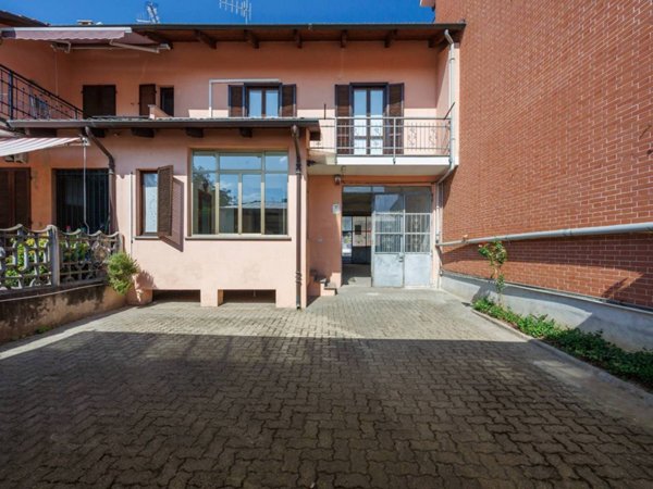 casa indipendente in vendita a Moncalieri in zona Testona