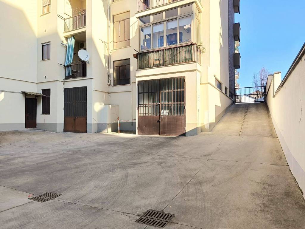 box auto in vendita a Moncalieri in zona Borgo San Pietro