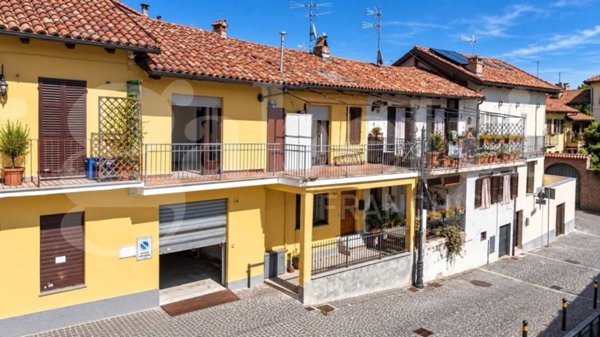 casa indipendente in vendita a Moncalieri in zona Revigliasco