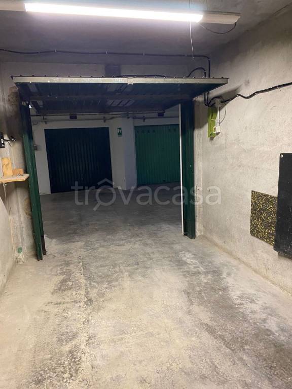 box auto in vendita a Moncalieri in zona Testona