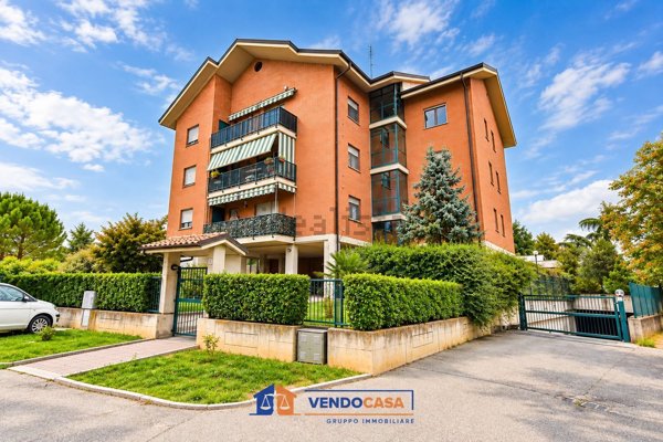 appartamento in vendita a Moncalieri in zona Carpice