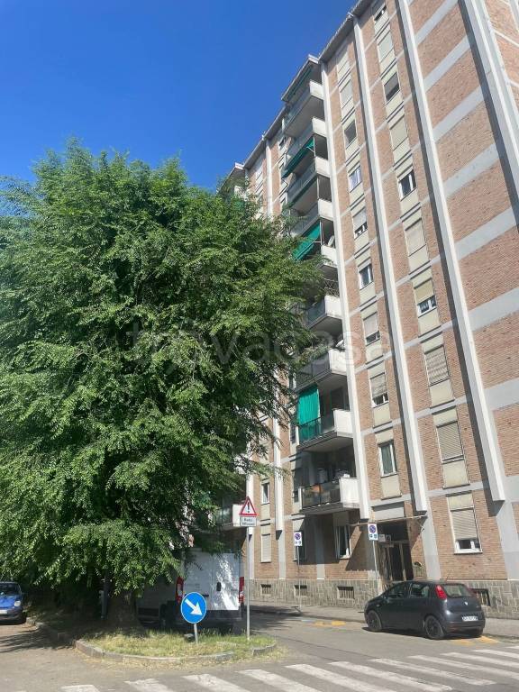 appartamento in vendita a Moncalieri in zona Borgo San Pietro