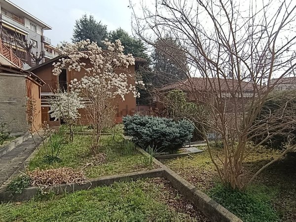 casa indipendente in vendita a Moncalieri