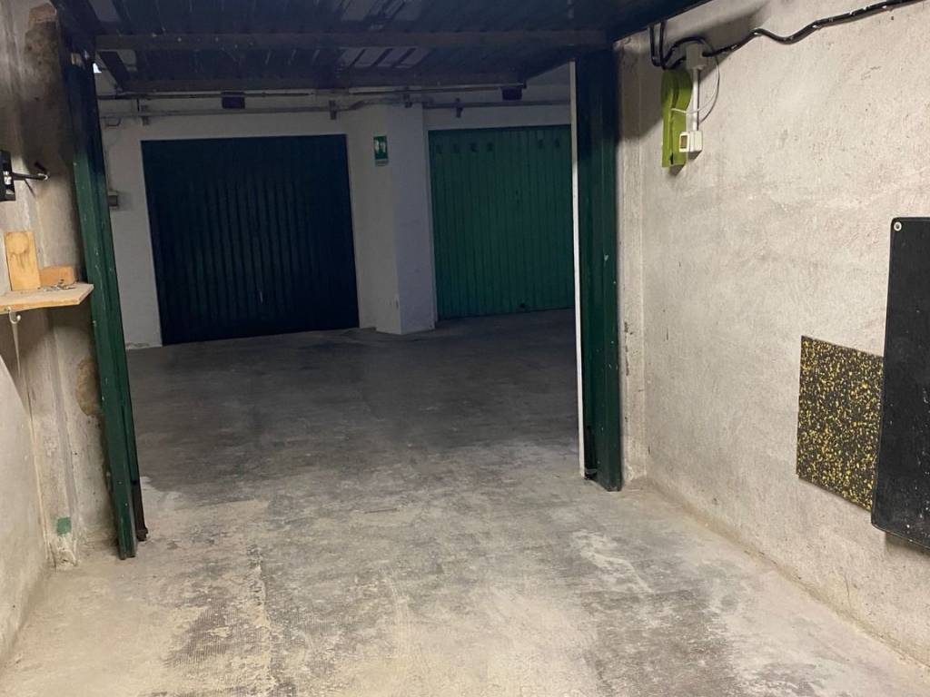 box auto in vendita a Moncalieri in zona Testona