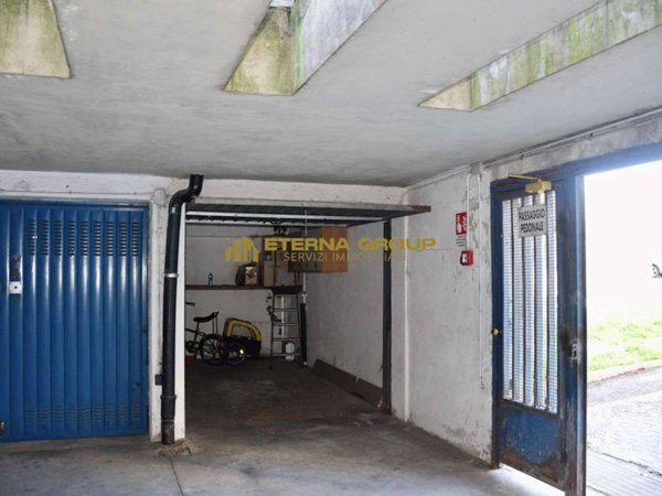 negozio in vendita a Moncalieri in zona Borgo San Pietro