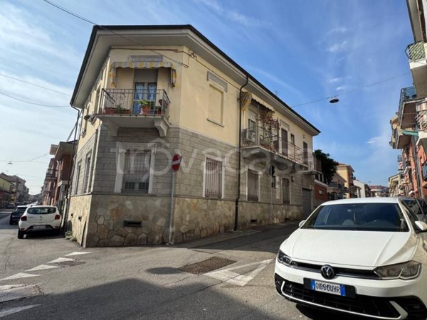 appartamento in vendita a Moncalieri in zona Borgo San Pietro