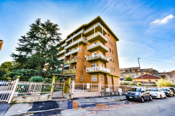 appartamento in vendita a Moncalieri in zona Borgo San Pietro