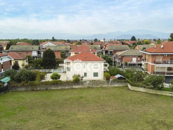 casa indipendente in vendita a Moncalieri in zona Tagliaferro