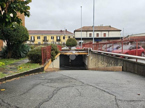 locale commerciale in vendita a Moncalieri