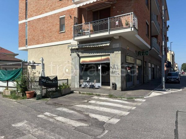 locale commerciale in vendita a Moncalieri in zona Borgo San Pietro