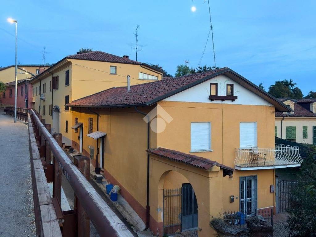appartamento in vendita a Moncalieri in zona Revigliasco