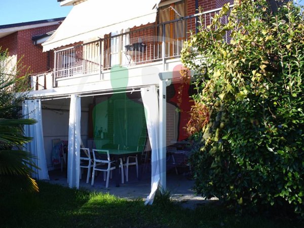 casa indipendente in vendita a Moncalieri in zona Tetti Piatti