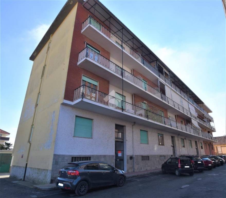 appartamento in vendita a Moncalieri in zona Testona