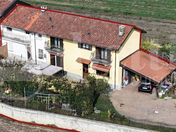 casa indipendente in vendita a Moncalieri in zona Barauda