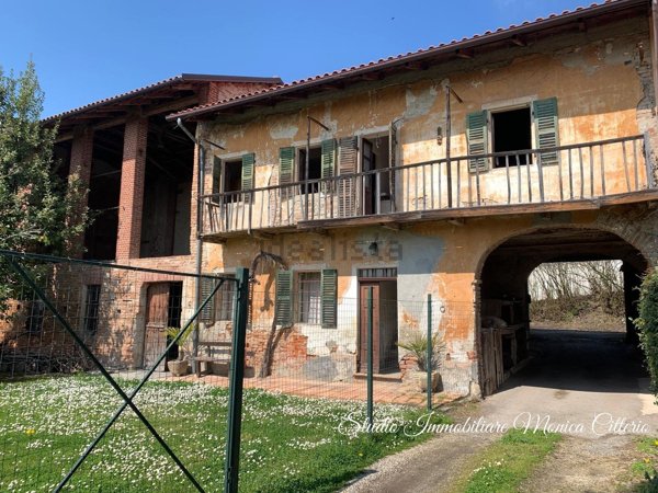 casale in vendita a Montaldo Torinese