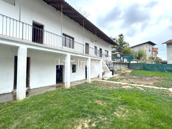 casa indipendente in vendita a Montalenghe