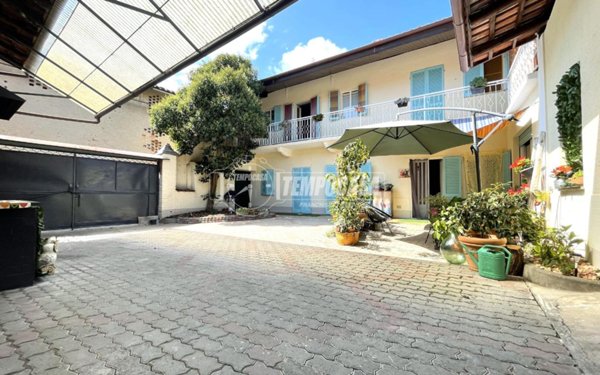 casa indipendente in vendita a Montalenghe