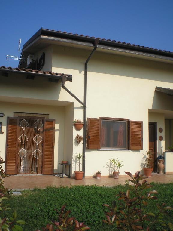 casa indipendente in vendita a Montalenghe