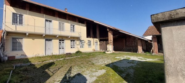 casa indipendente in vendita a Montalenghe