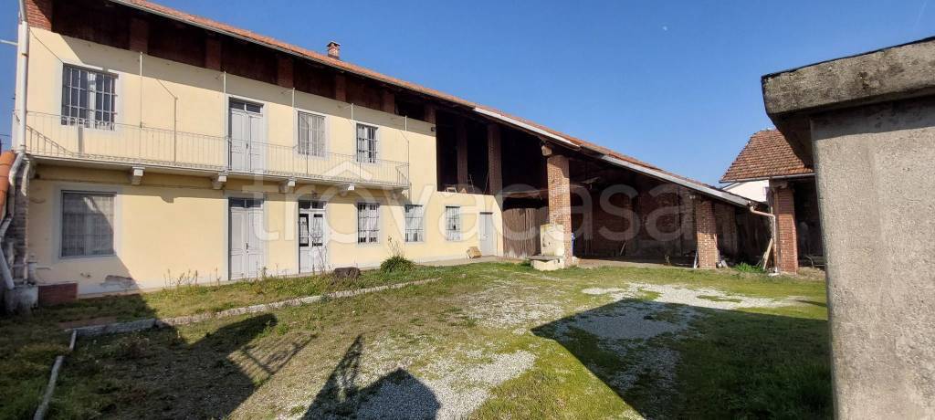 casa indipendente in vendita a Montalenghe
