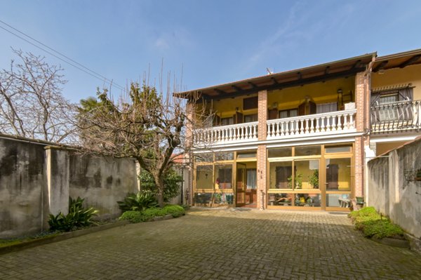 casa indipendente in vendita a Montalenghe