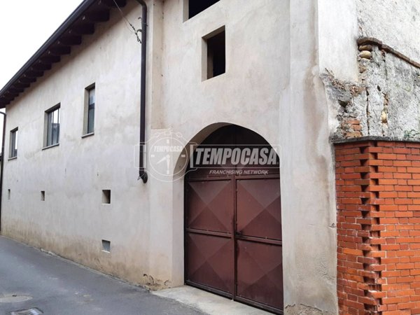 casa indipendente in vendita a Montalenghe