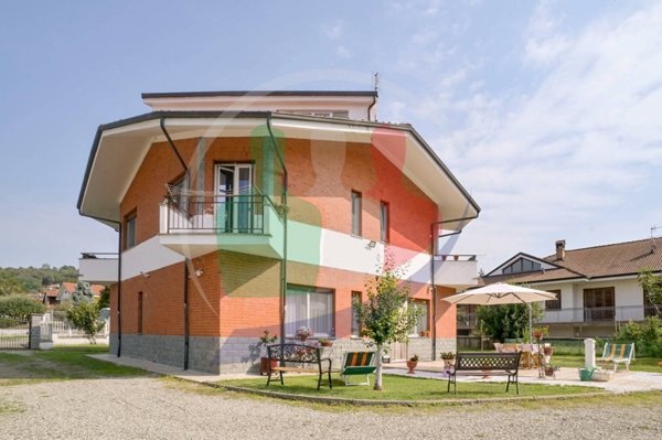 casa indipendente in vendita a Montalenghe