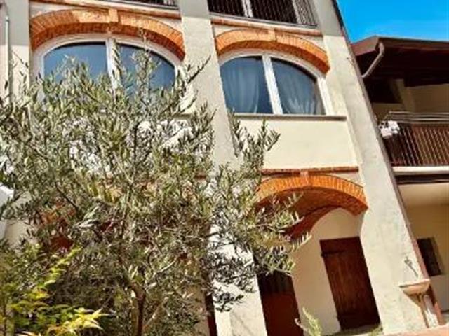 casa indipendente in vendita a Montalto Dora