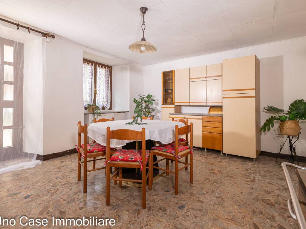 casa indipendente in vendita a Montalto Dora